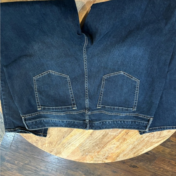 Torrid Boyfriend Straight Jeans Dark Wash - Picture 5 of 8